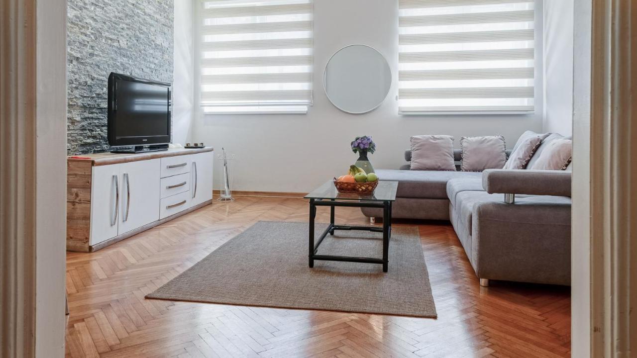 Apartment Prince Palace Belgrado Buitenkant foto