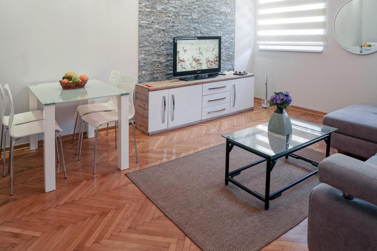 Apartment Prince Palace Belgrado Buitenkant foto