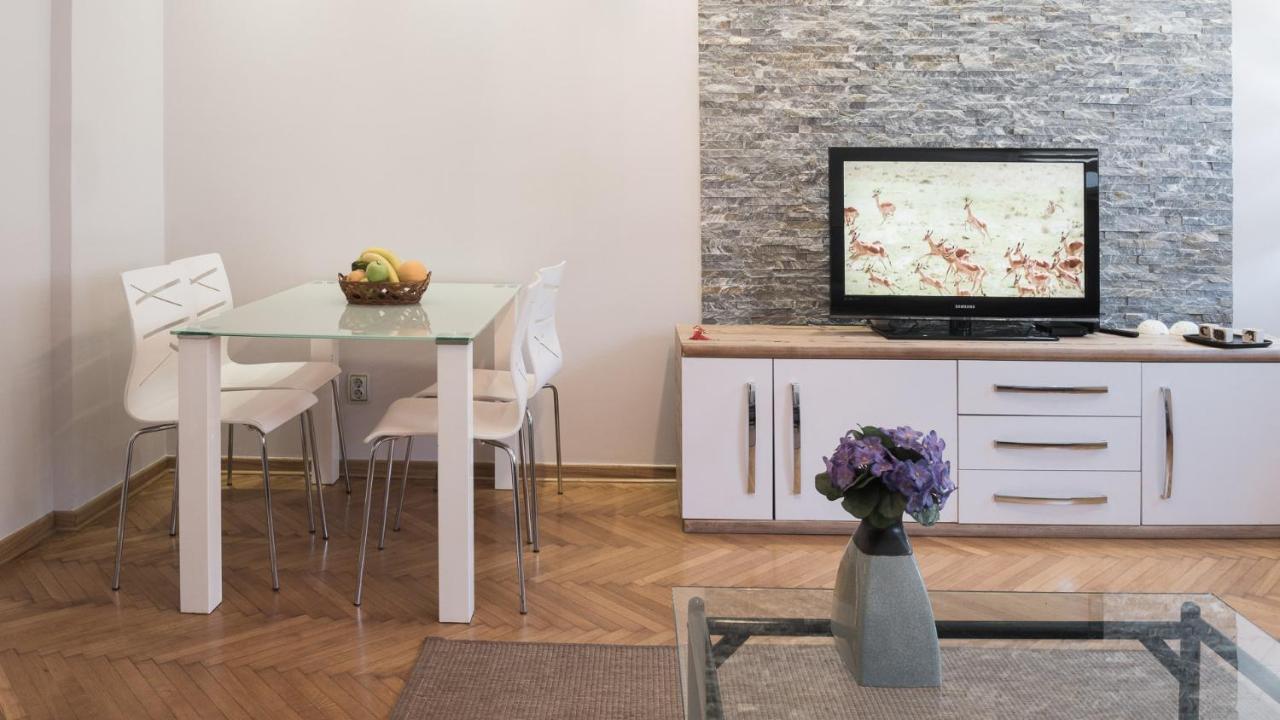 Apartment Prince Palace Belgrado Buitenkant foto