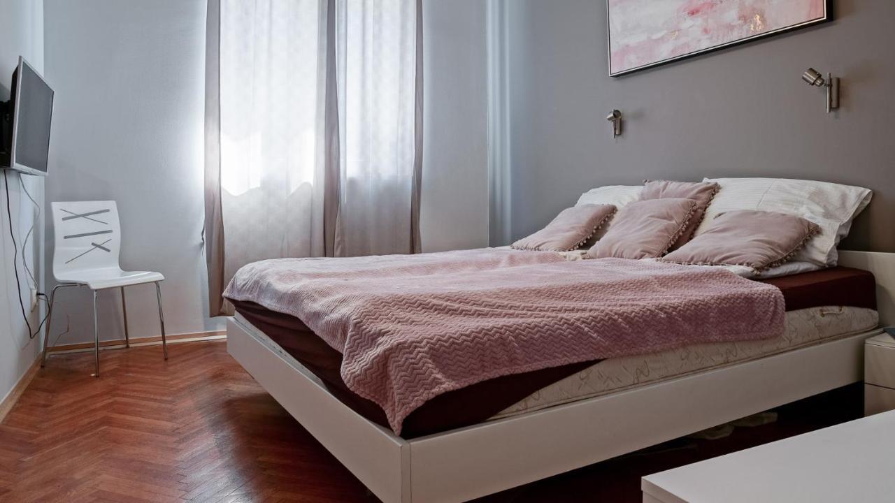 Apartment Prince Palace Belgrado Buitenkant foto